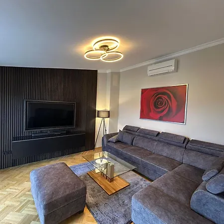 Katy & David Apartman