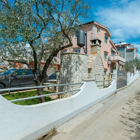 Katy & David Apartmán