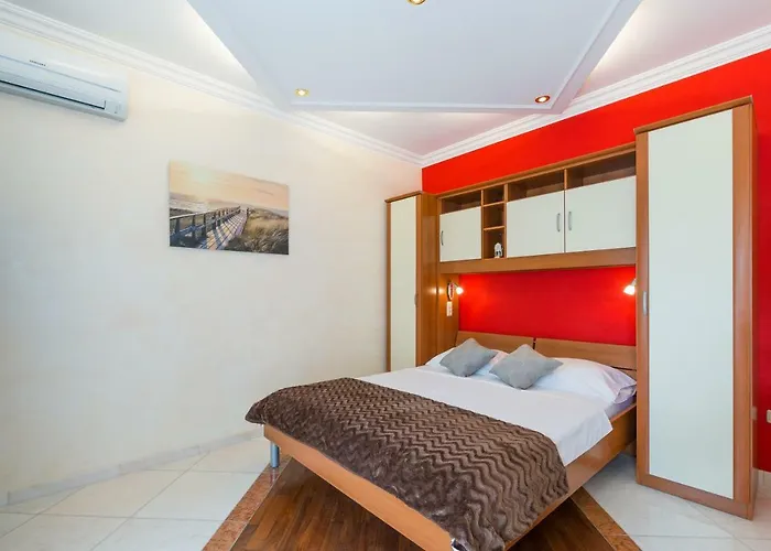 公寓 Katy & David 扎达尔